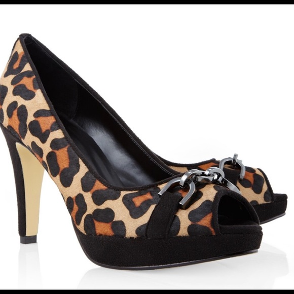 Chico's Shoes - Veryl Camel Chicos EUC!